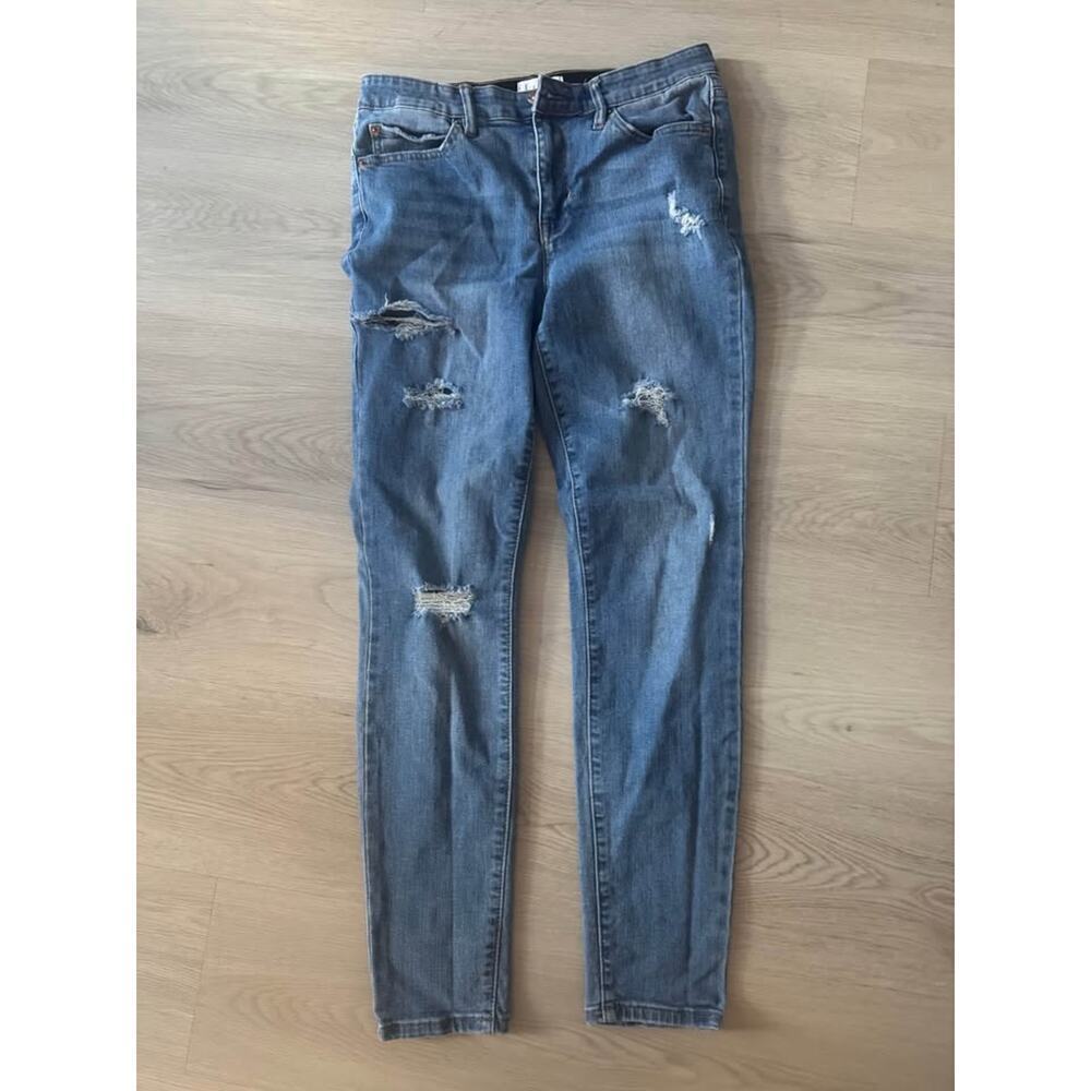 Nicole Miller Women’s Size 6 SoHo High Rise Skinny Distressed Jeans - Picture 1 of 1